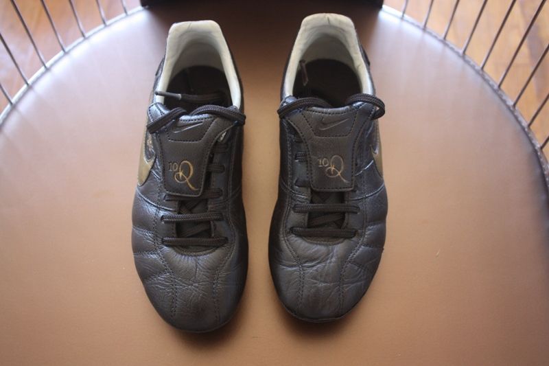 Chuteiras NIKE Tiempo Guri FG castanhas e douradas Tamanho 33 Porto • OLX Portugal